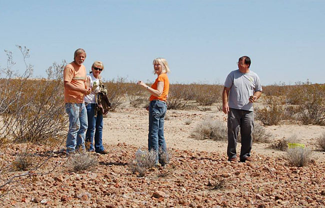 Ron, Roxanne, Nancy and Other Ron finding some rocks.